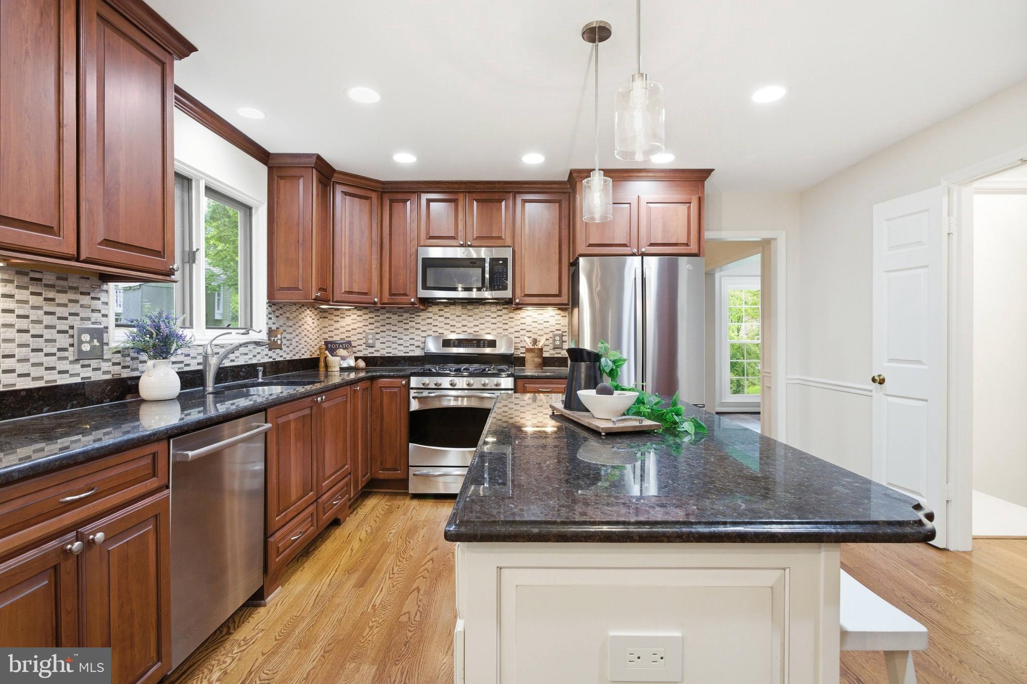 TRIPLE RIDGE - Residential