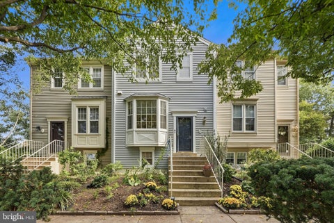 Townhouse For Sale - 29 Fendall Avenue<br/> ALEXANDRIA, VA 22304