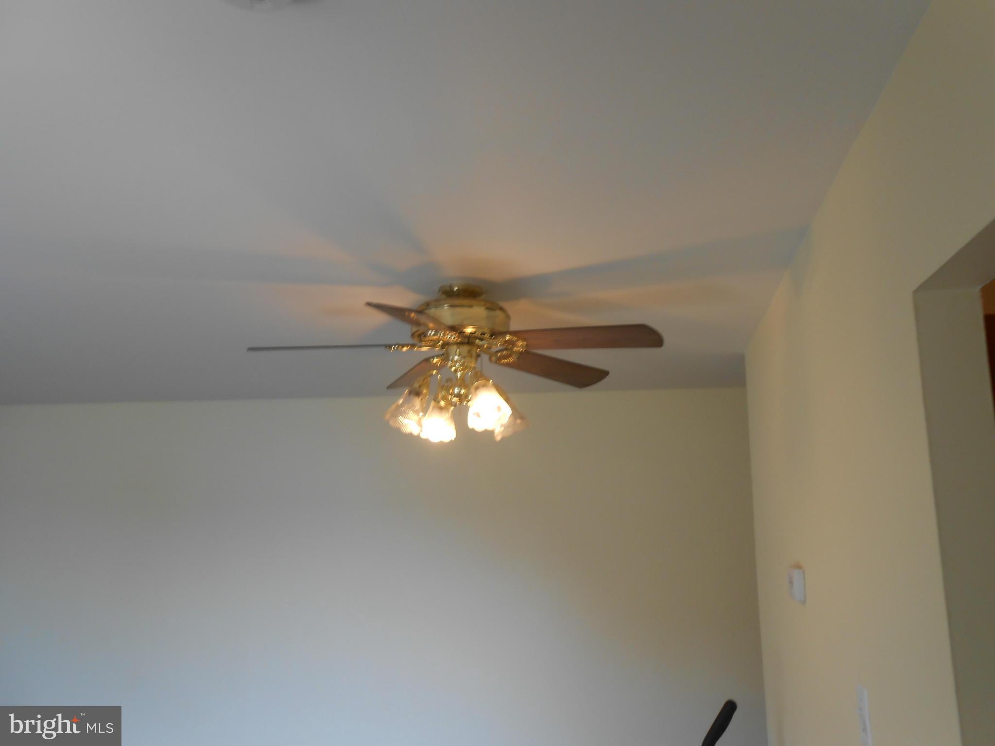 VALLEY HEIGHTS - Residential Lease