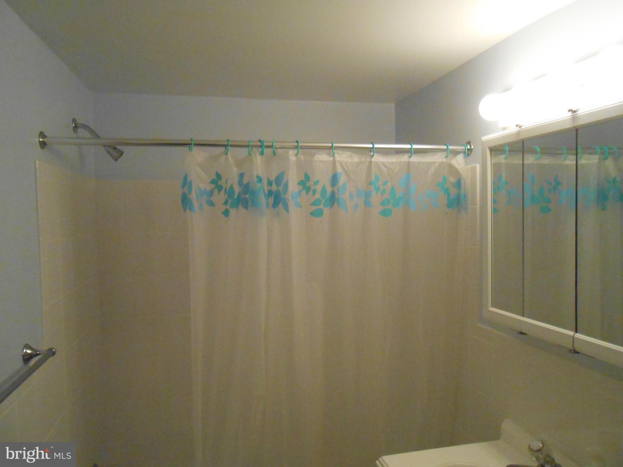 VALLEY HEIGHTS - Residential Lease