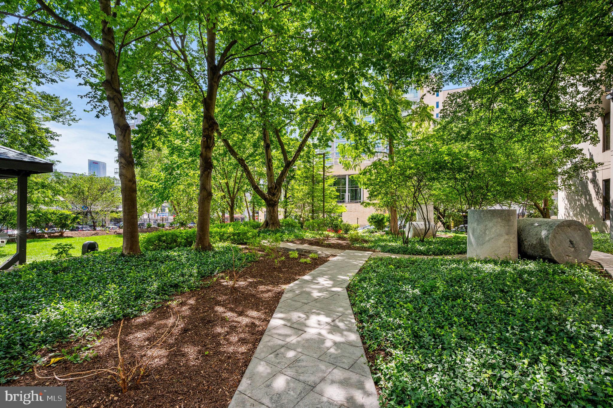 FAIRMOUNT - Residential