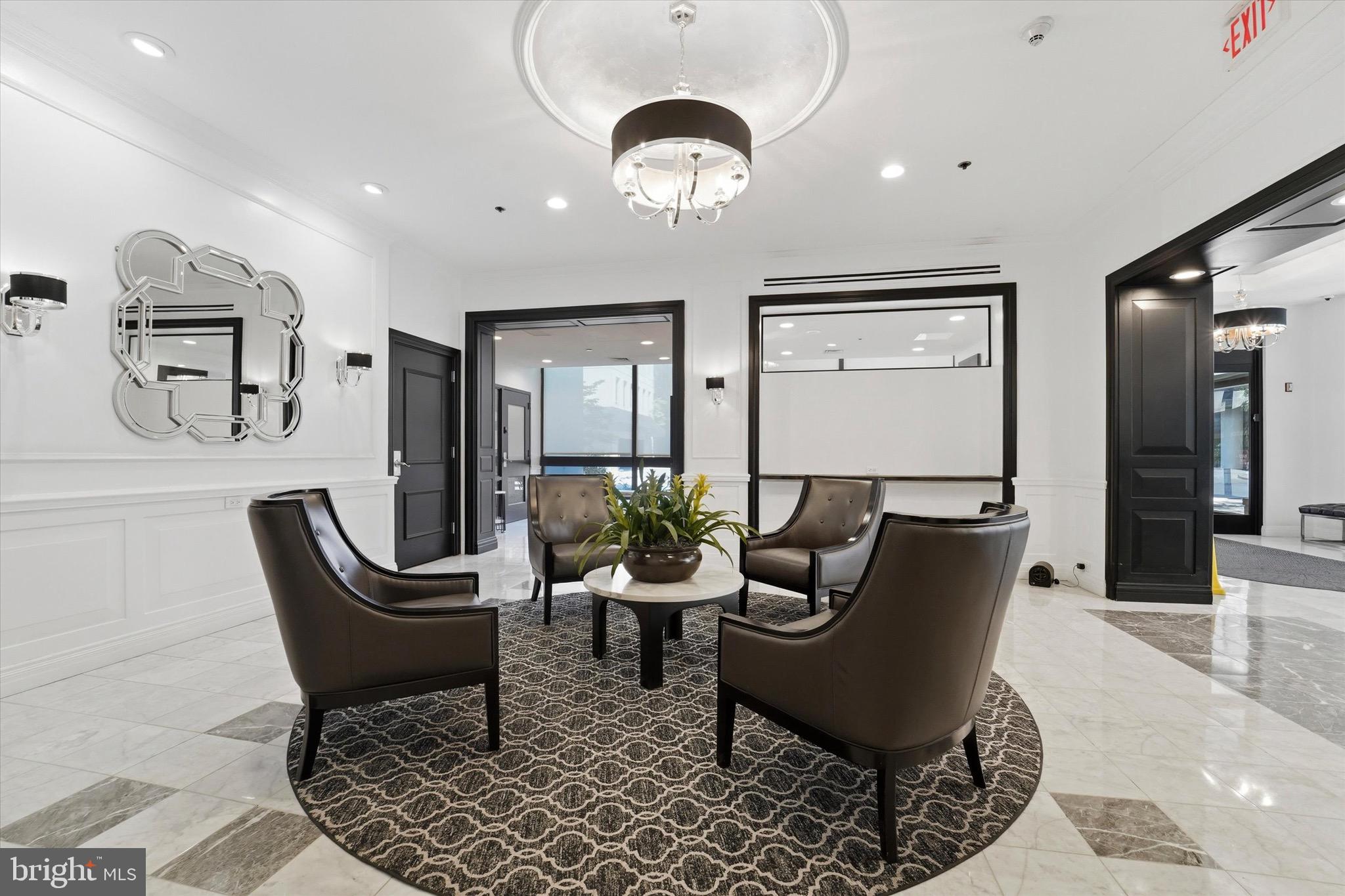 FAIRMOUNT - Residential