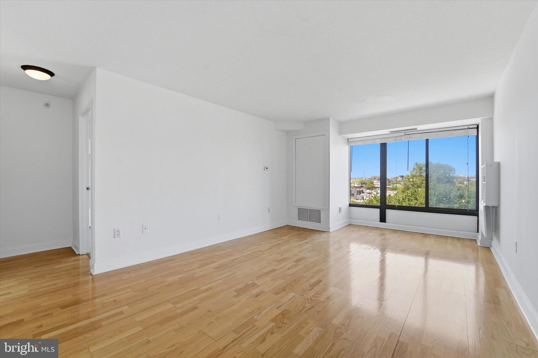 FAIRMOUNT - Residential