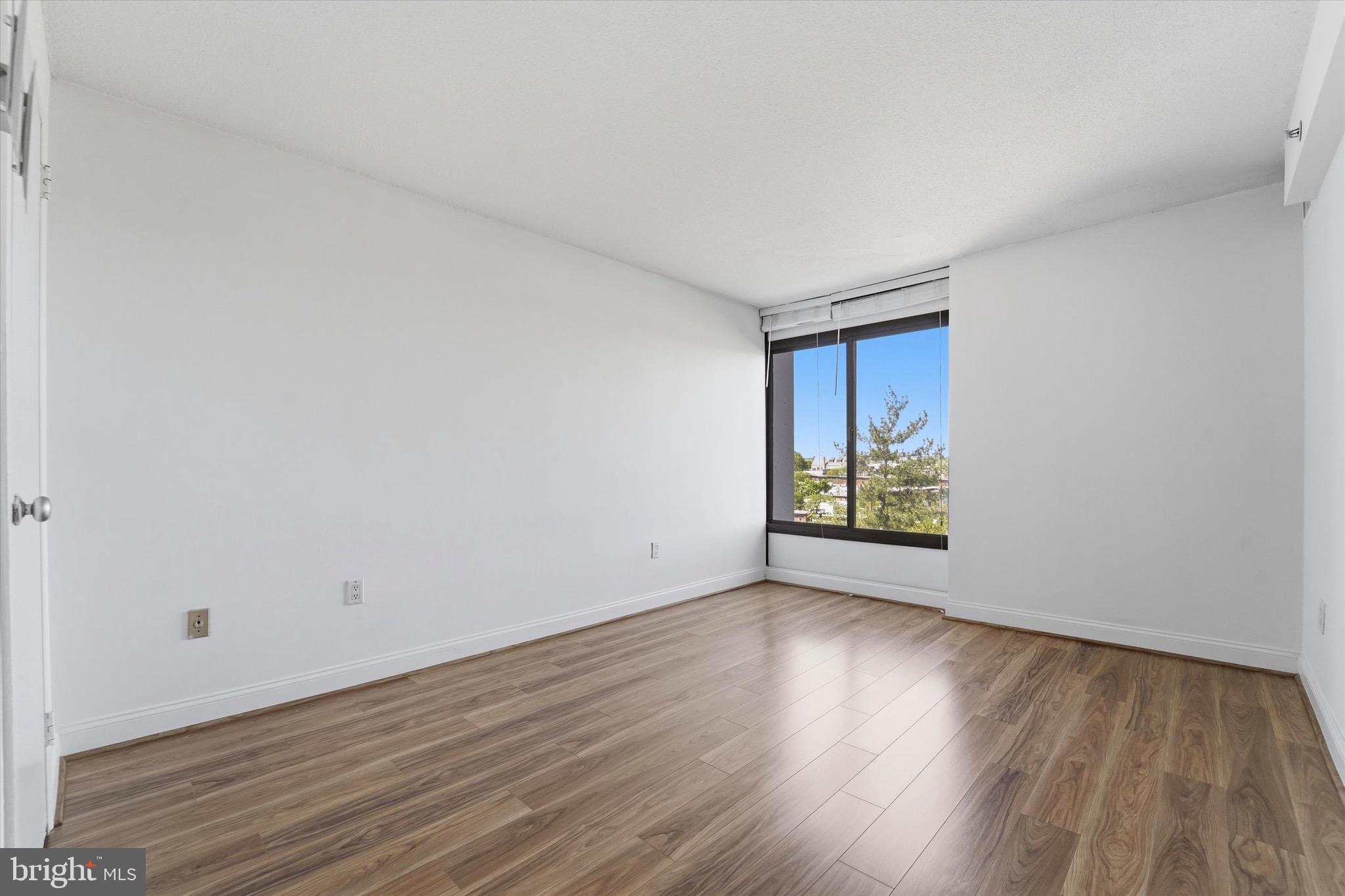 FAIRMOUNT - Residential