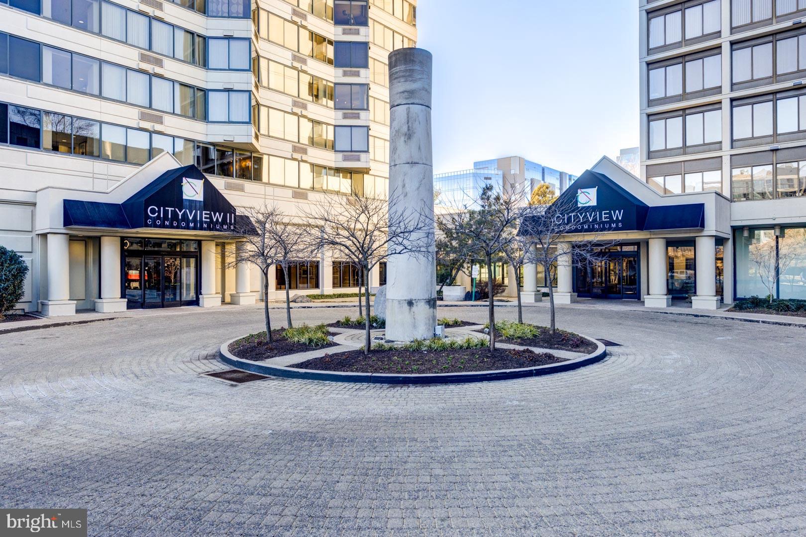 2001 HAMILTON STREET 00 927