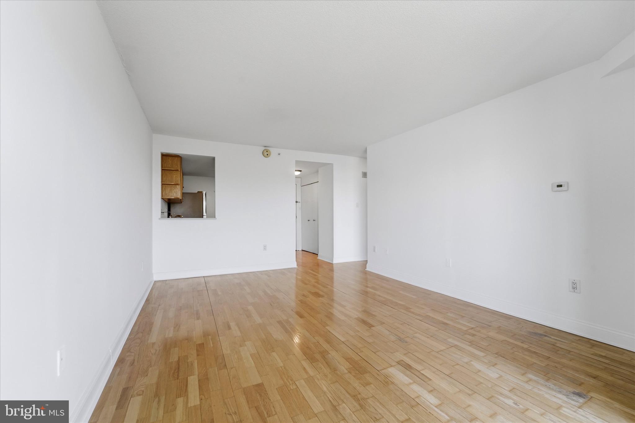 2001 HAMILTON STREET 00 927