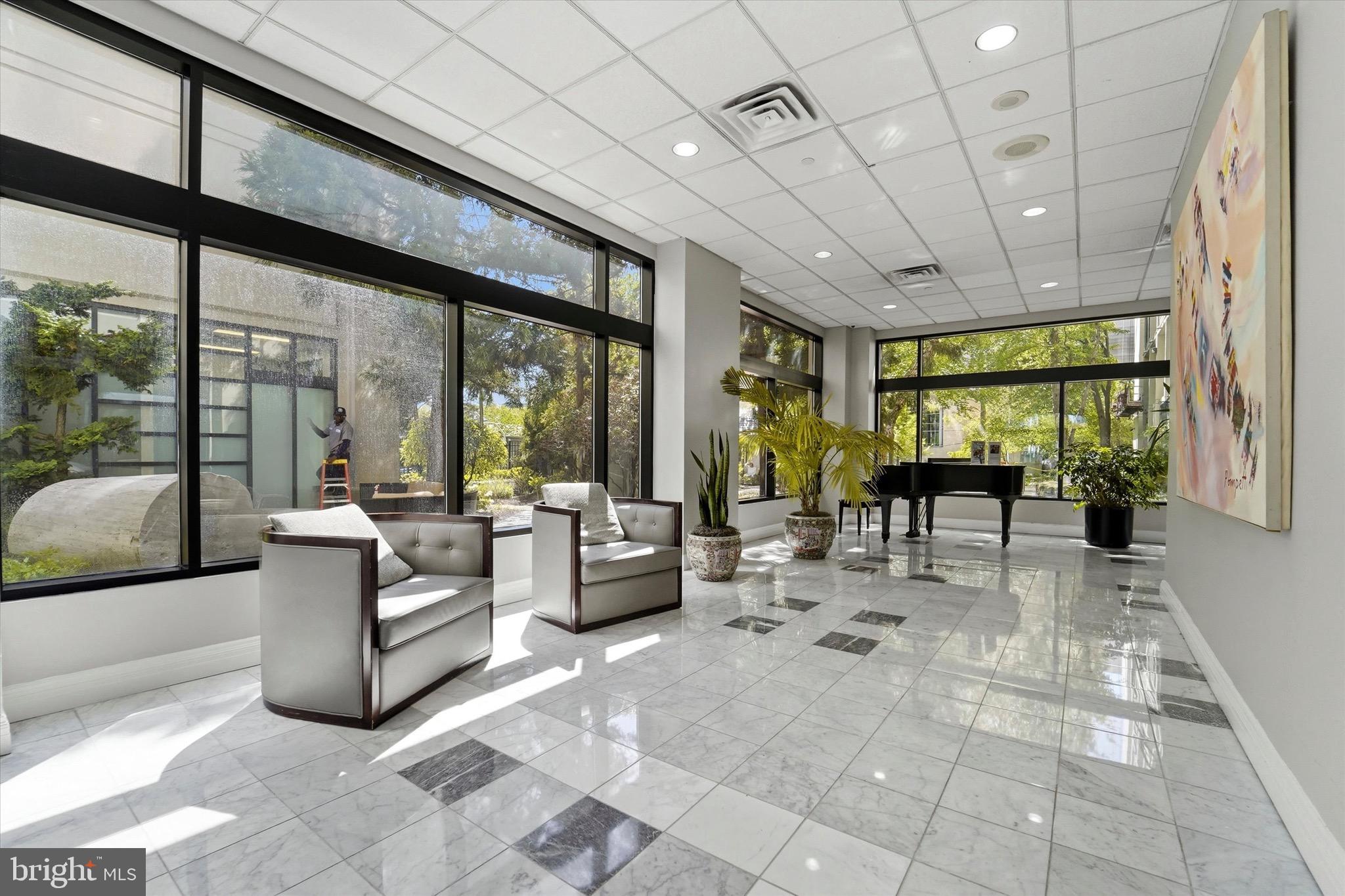 FAIRMOUNT - Residential