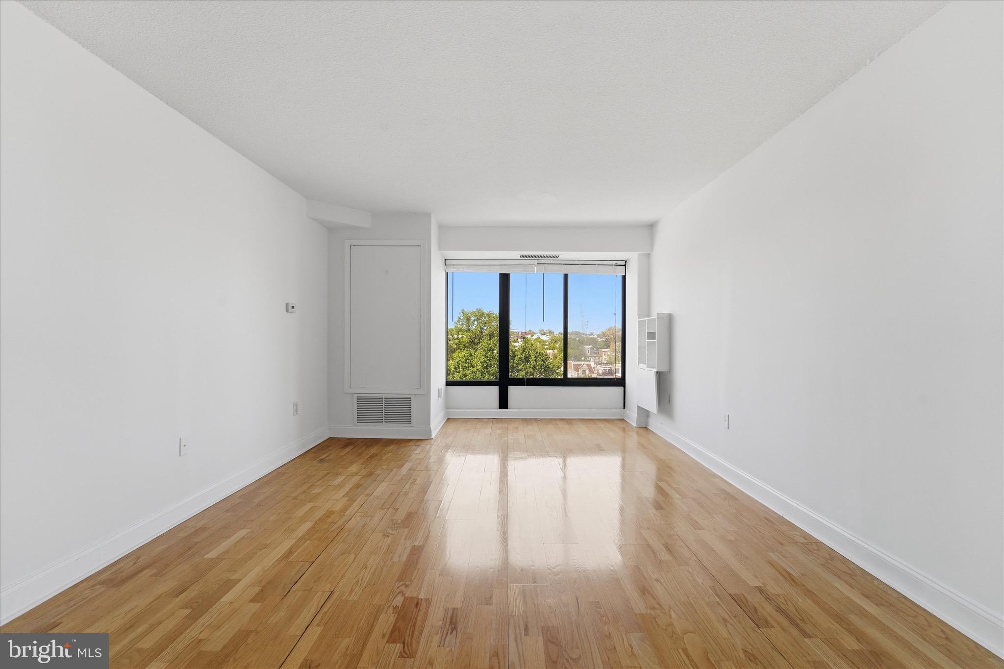 FAIRMOUNT - Residential