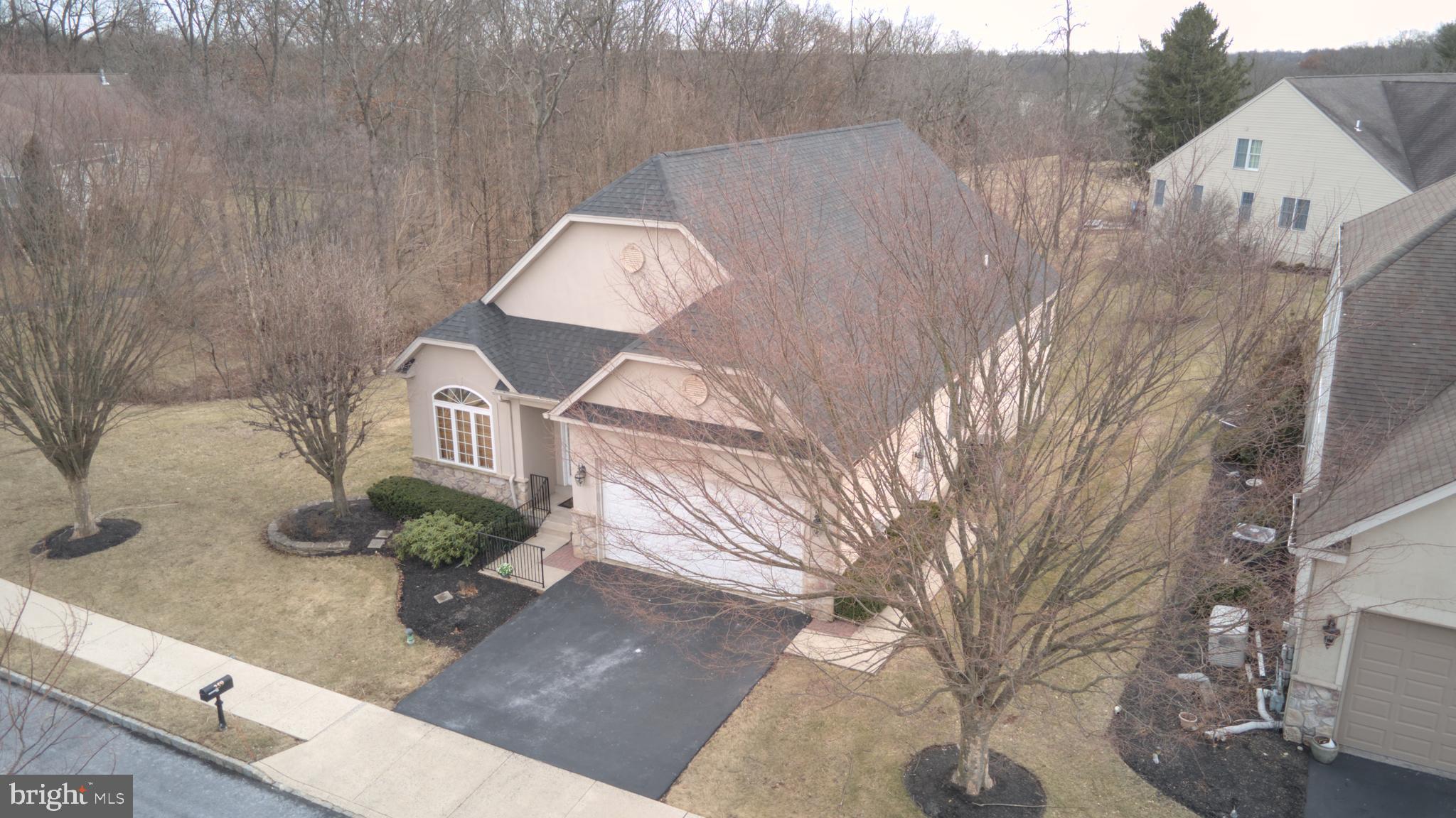 KINGSFIELD - Residential