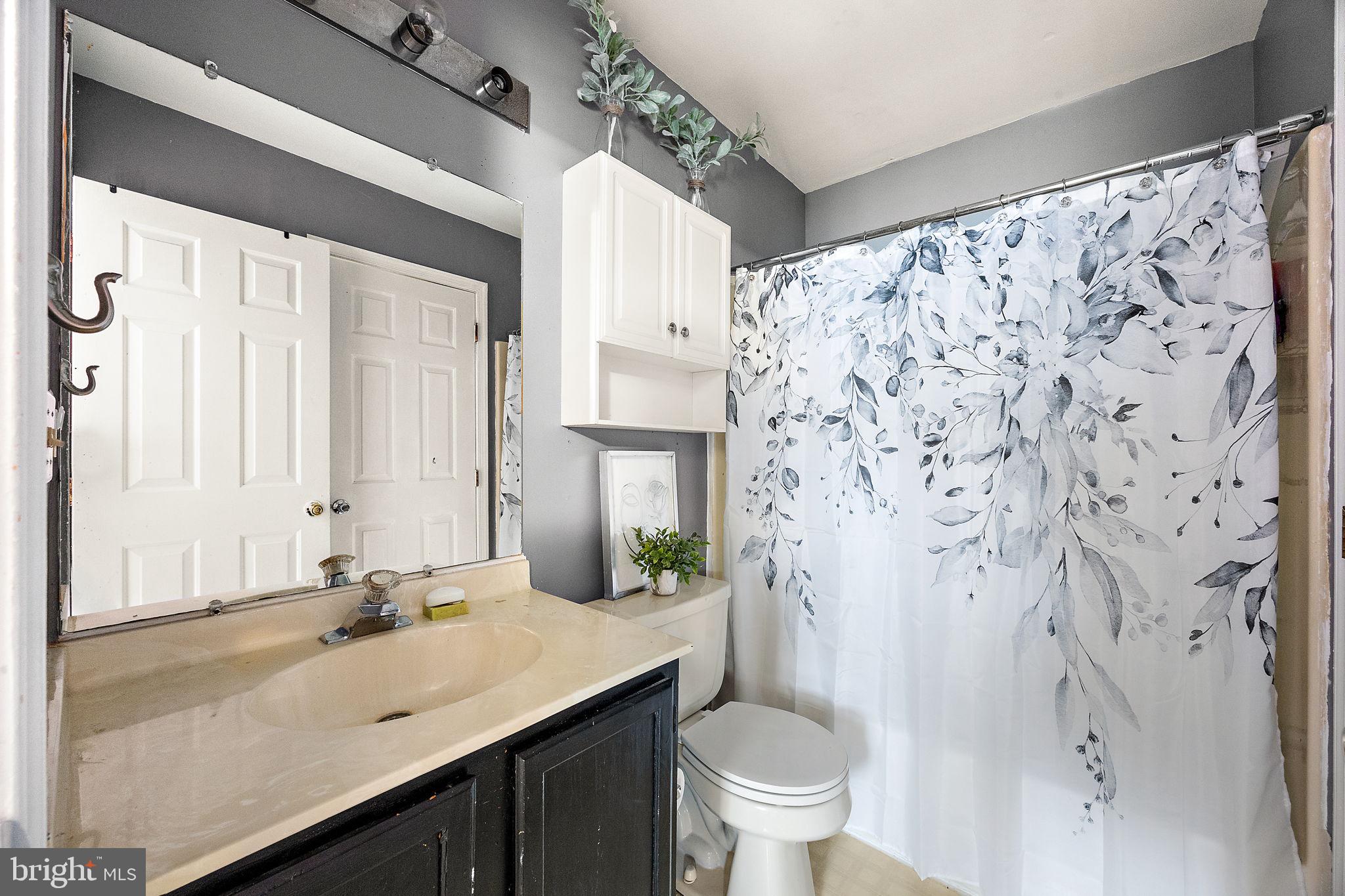 KATHLEEN KNOLL - Residential