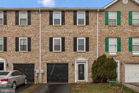 Townhouse For Sale - 128 Sterling Avenue<br/> CLAYMONT, DE 19703