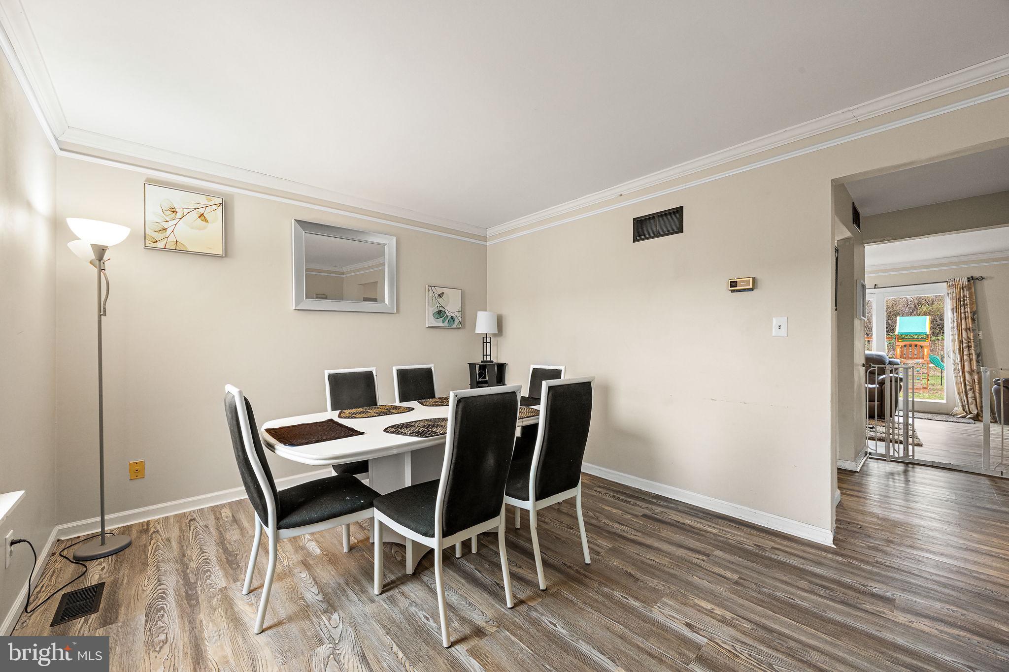 KATHLEEN KNOLL - Residential