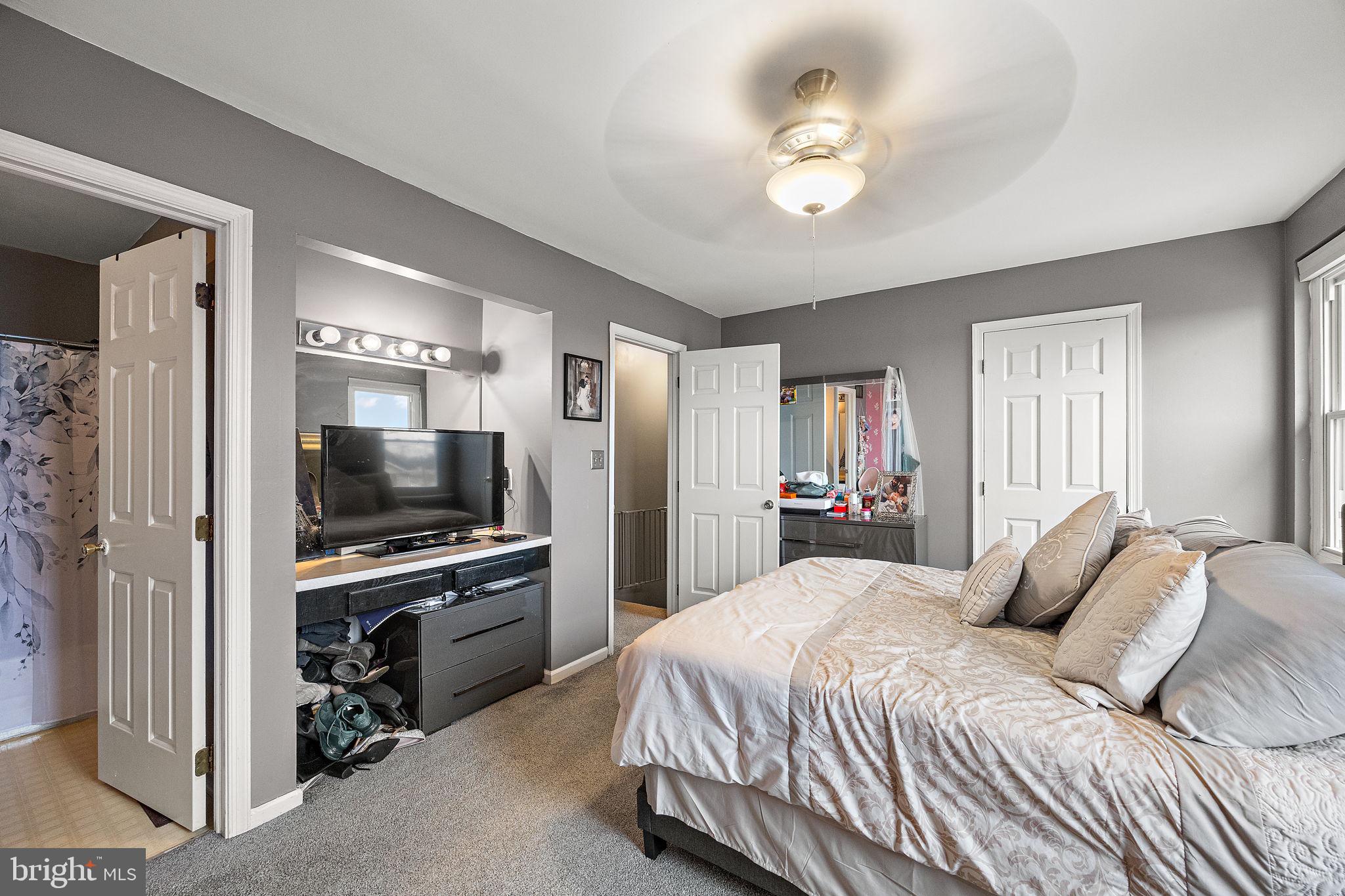 KATHLEEN KNOLL - Residential