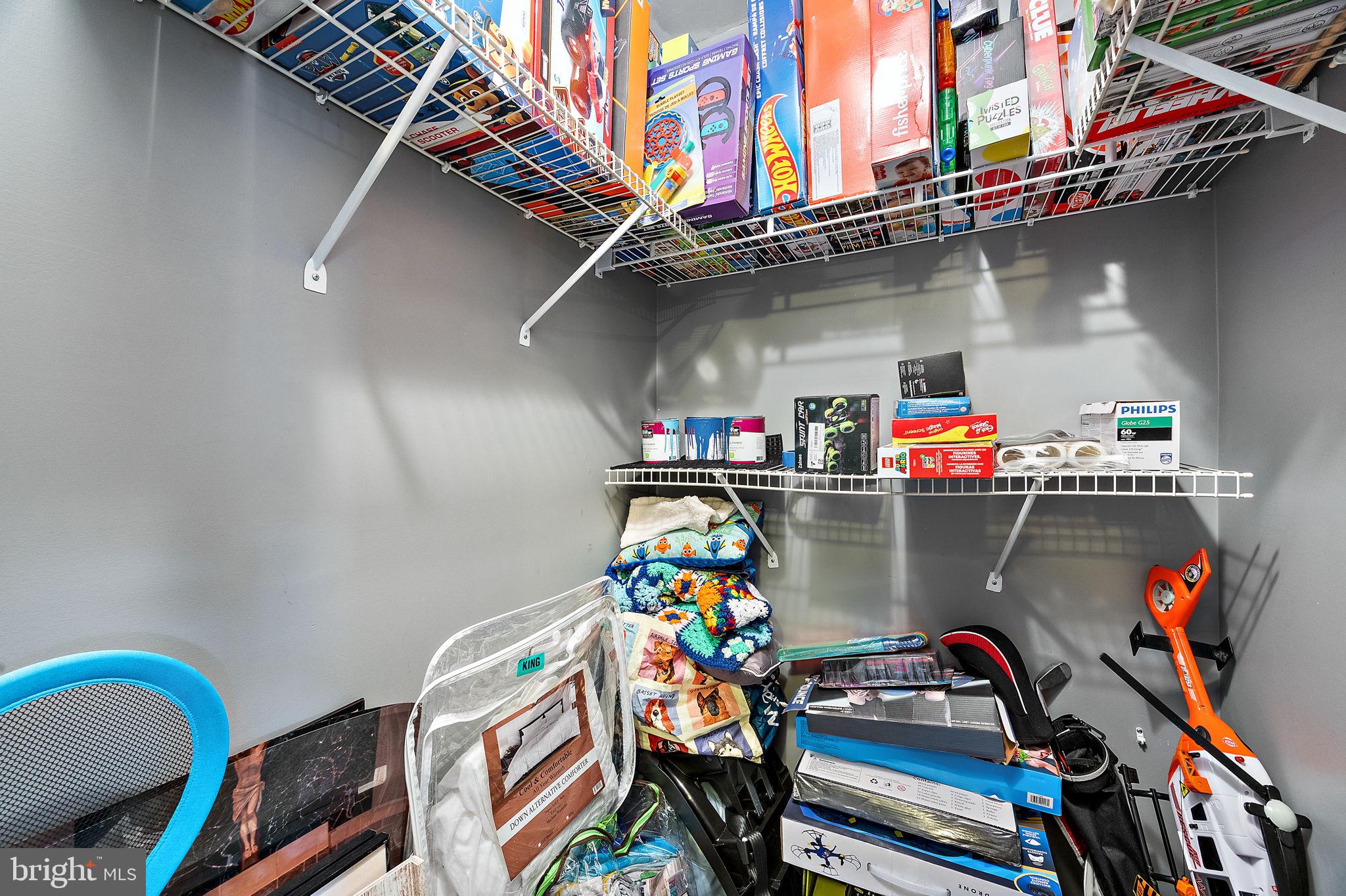 KATHLEEN KNOLL - Residential