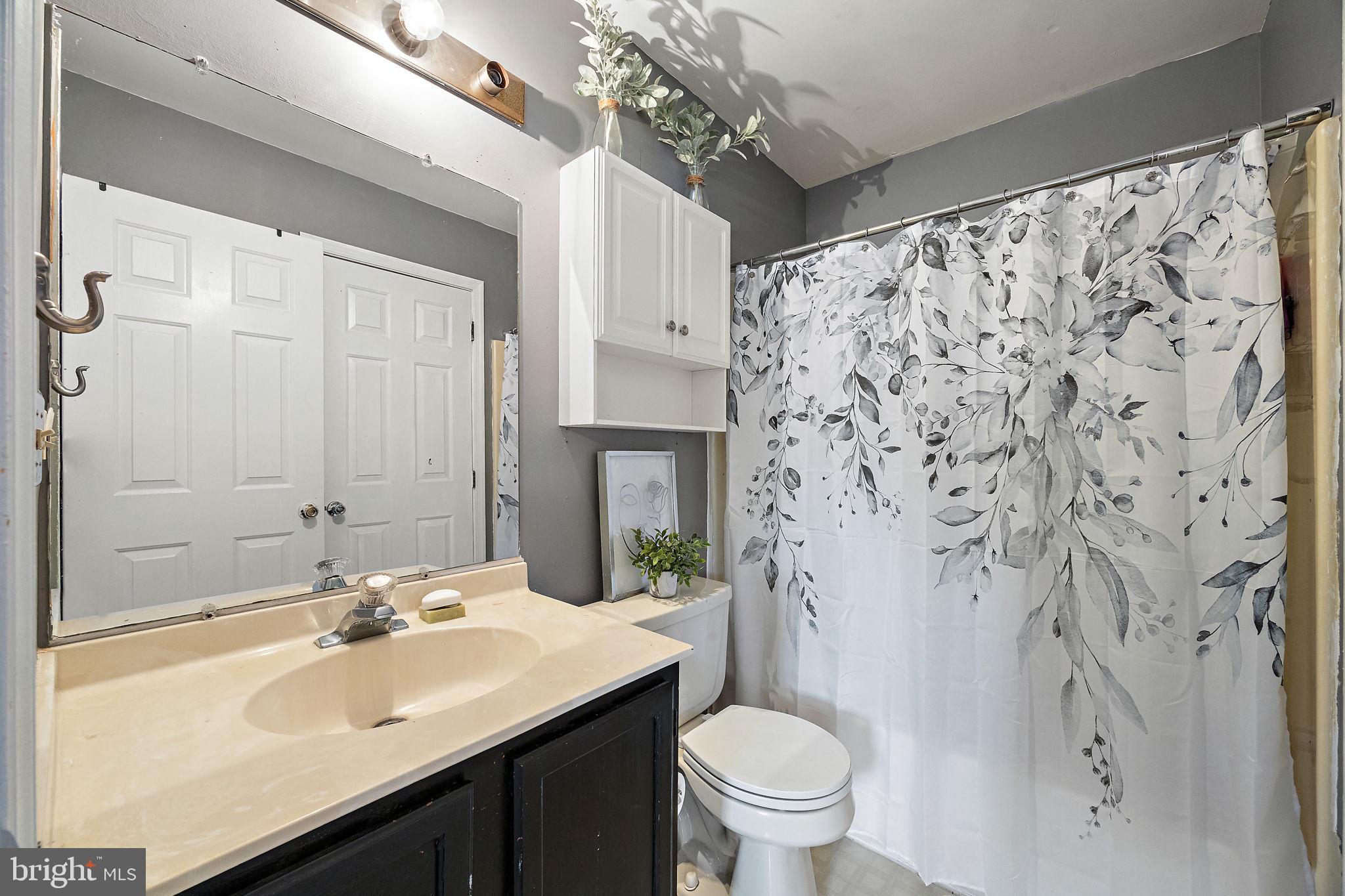 KATHLEEN KNOLL - Residential