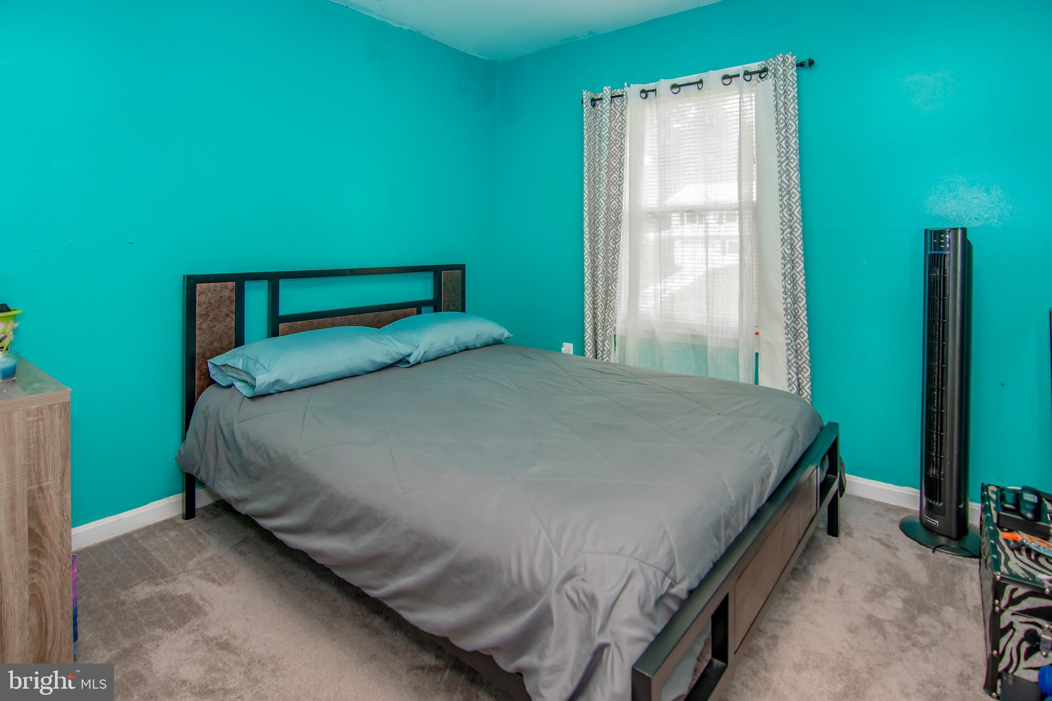 STRAWBERRY HILL EST SUB - Residential