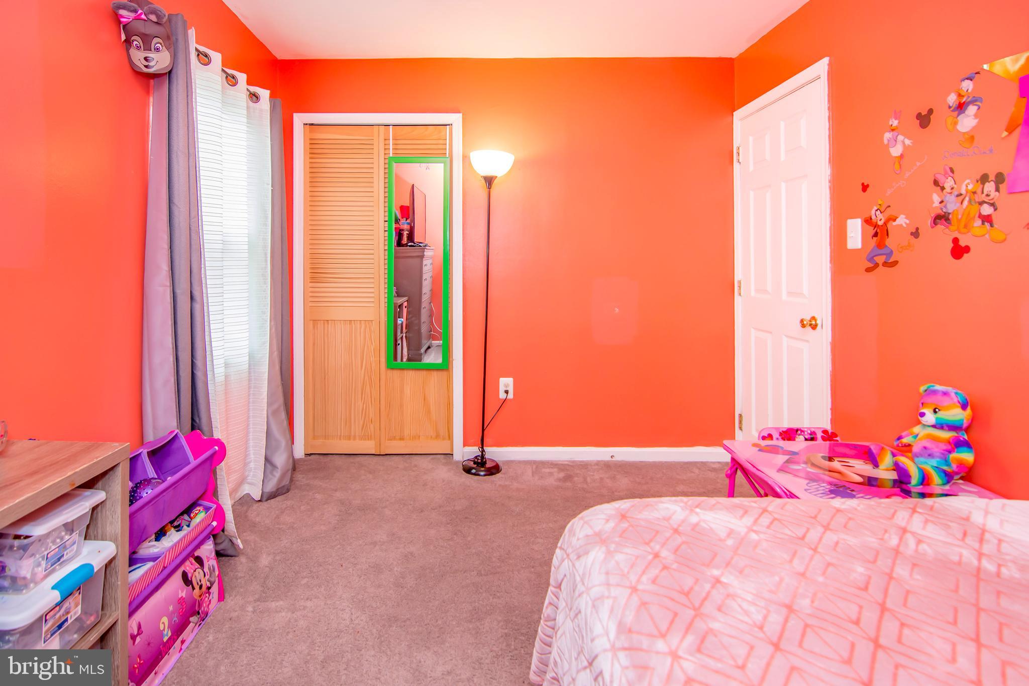 STRAWBERRY HILL EST SUB - Residential