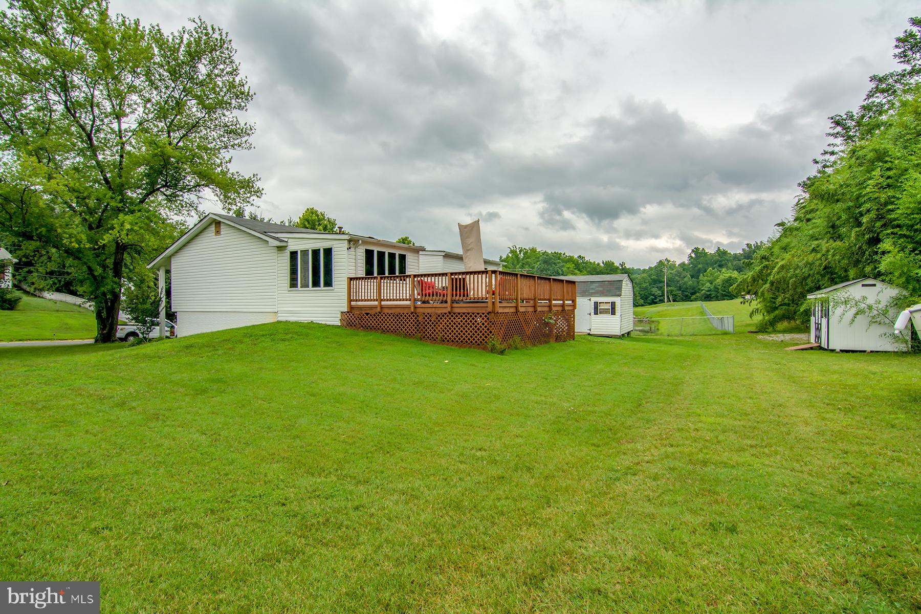 STRAWBERRY HILL EST SUB - Residential