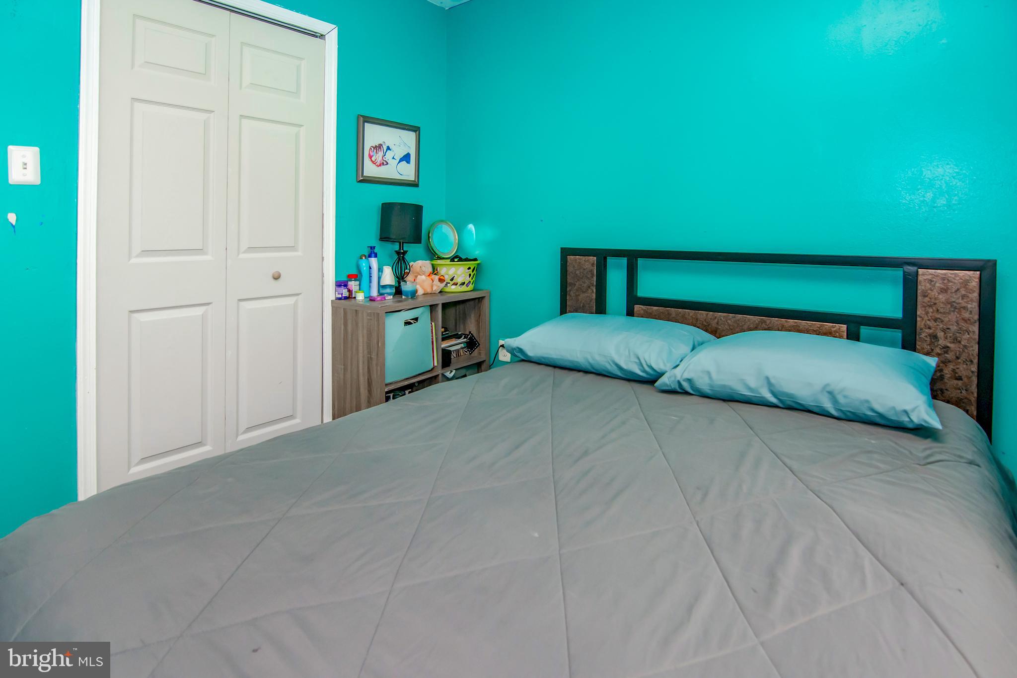 STRAWBERRY HILL EST SUB - Residential