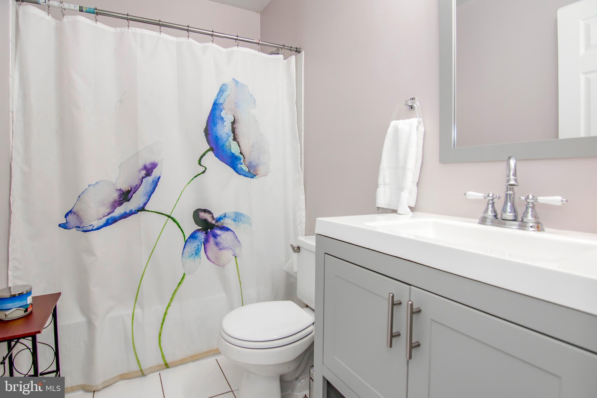 STRAWBERRY HILL EST SUB - Residential