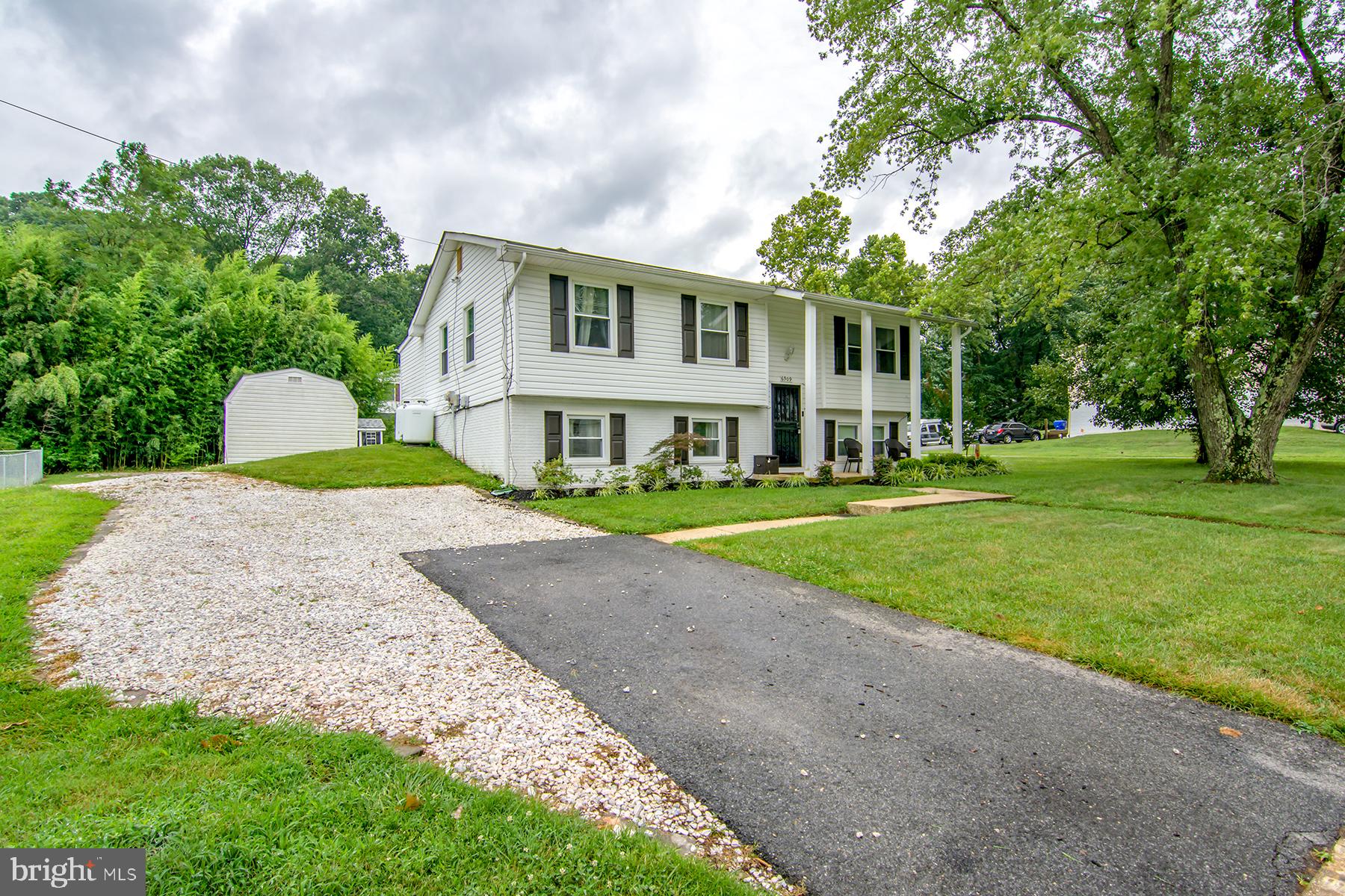 STRAWBERRY HILL EST SUB - Residential