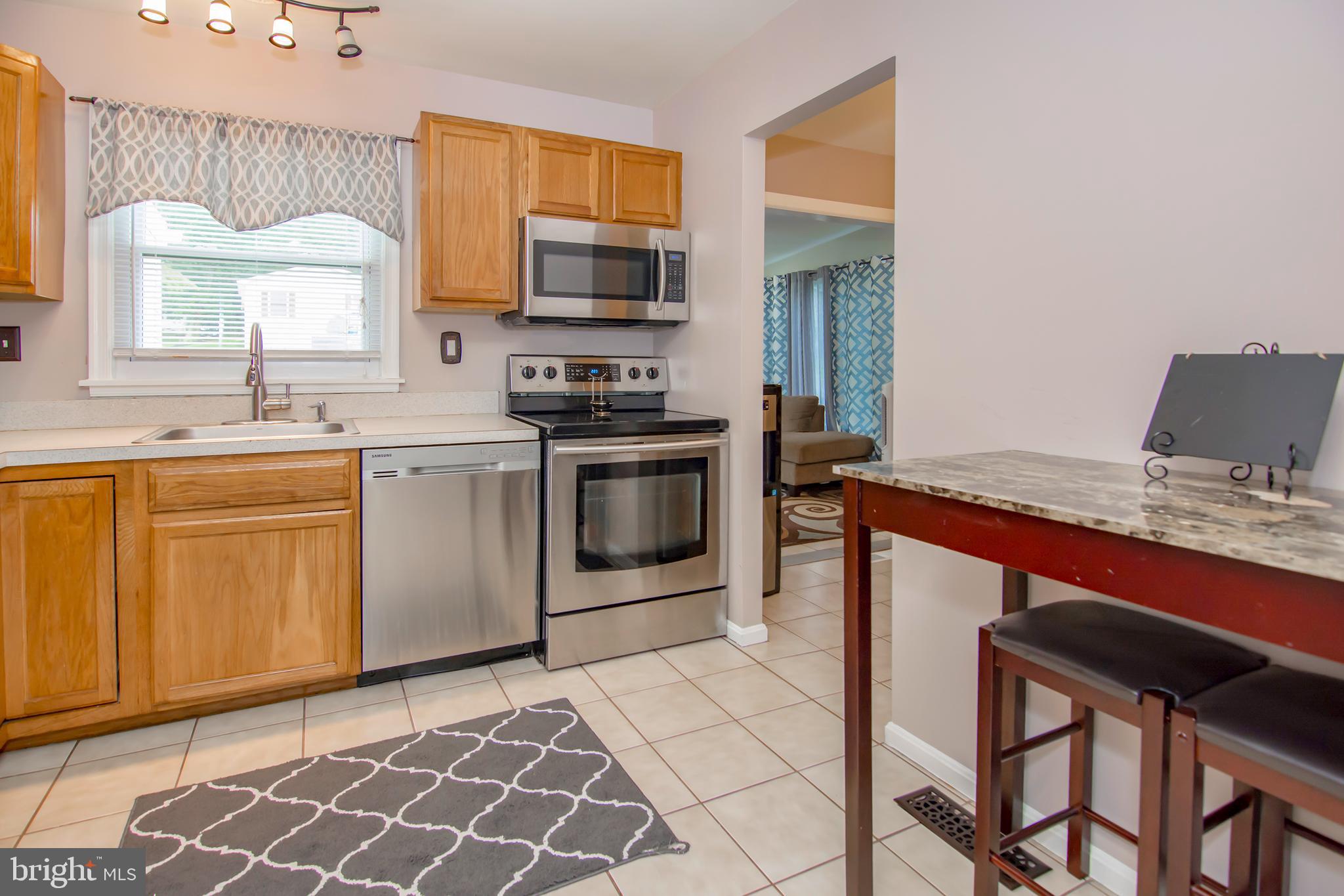 STRAWBERRY HILL EST SUB - Residential