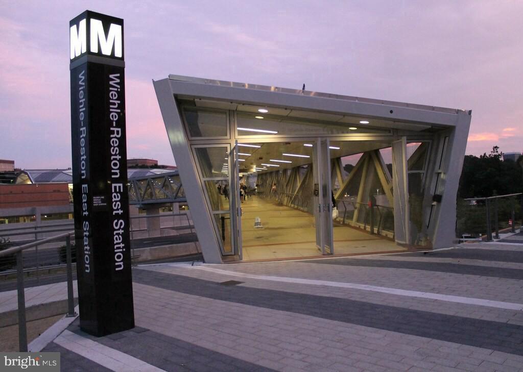 RESTON - Residential