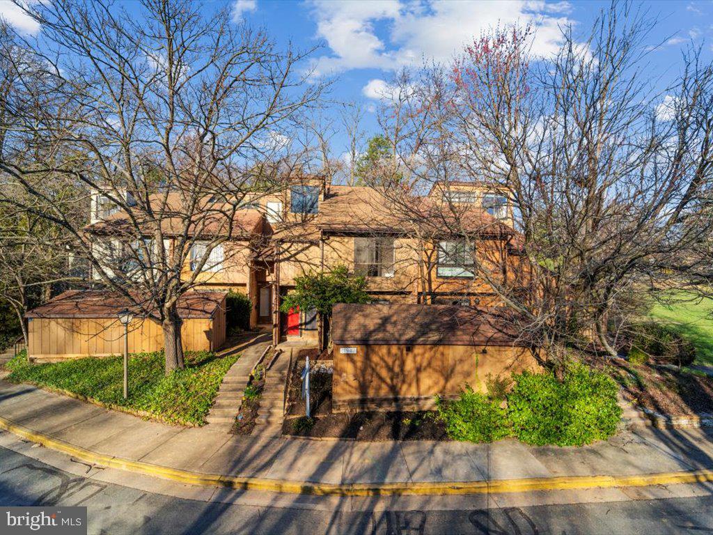 RESTON - Residential