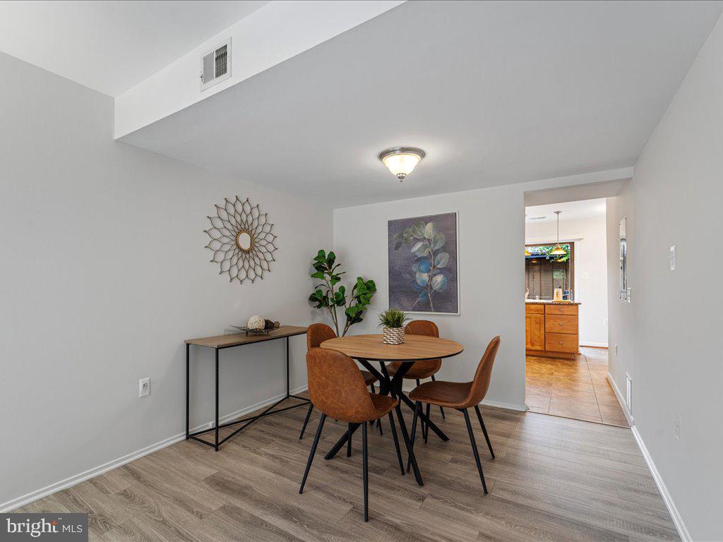 RESTON - Residential