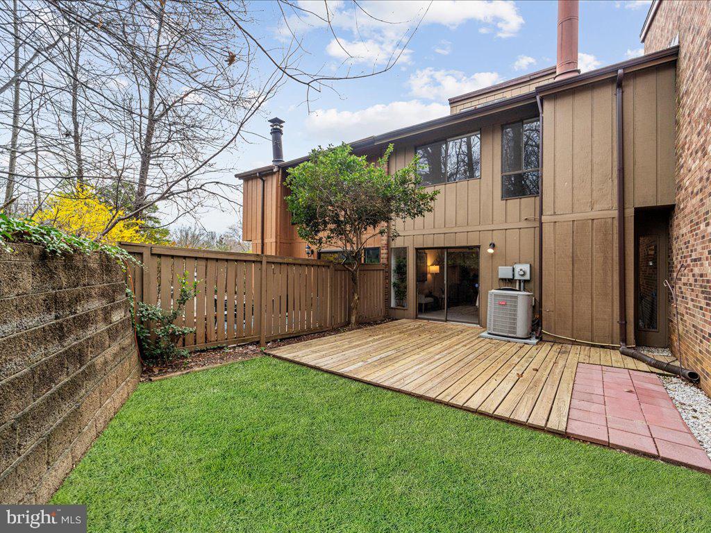 RESTON - Residential