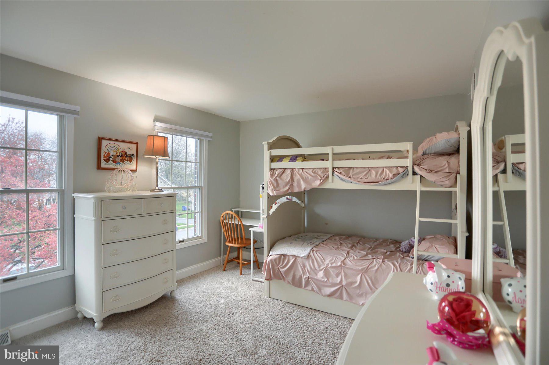 SILVER MEADOWS - Residential