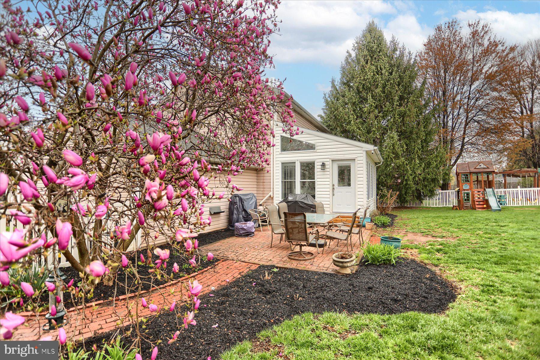 SILVER MEADOWS - Residential