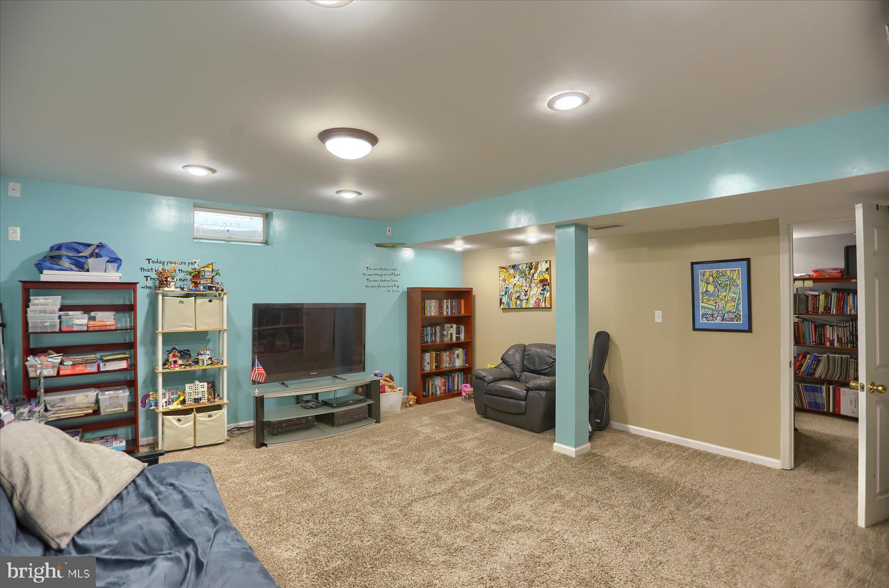 SILVER MEADOWS - Residential