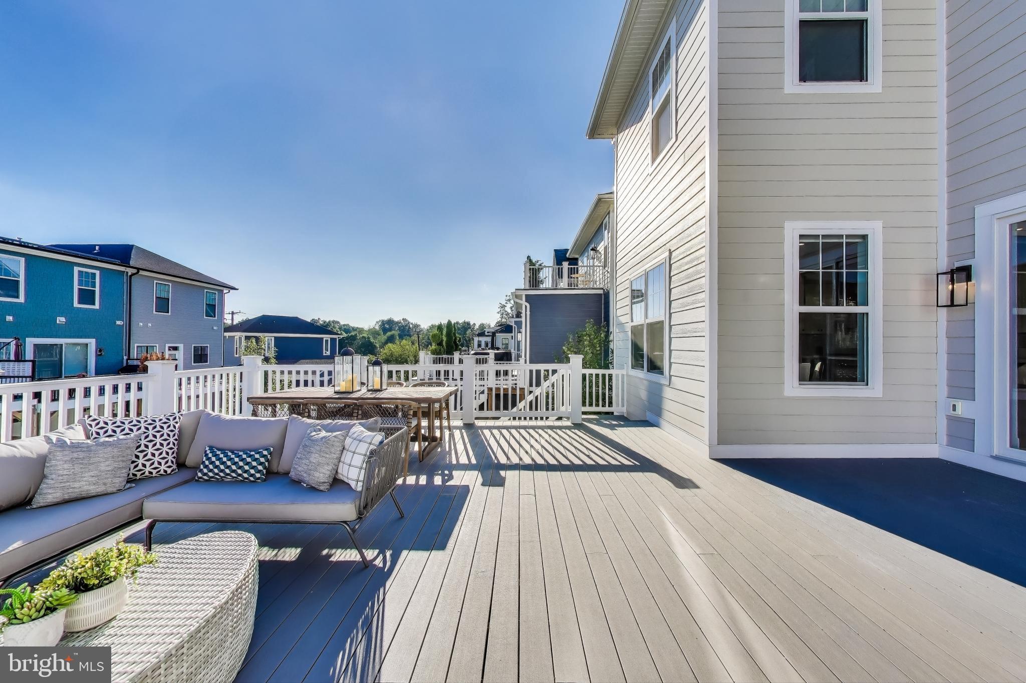 SUFFRAGE POINT - Residential