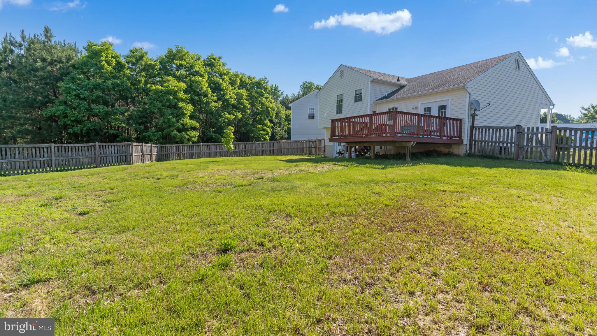 EMERALD HILLS ESTATES - Residential