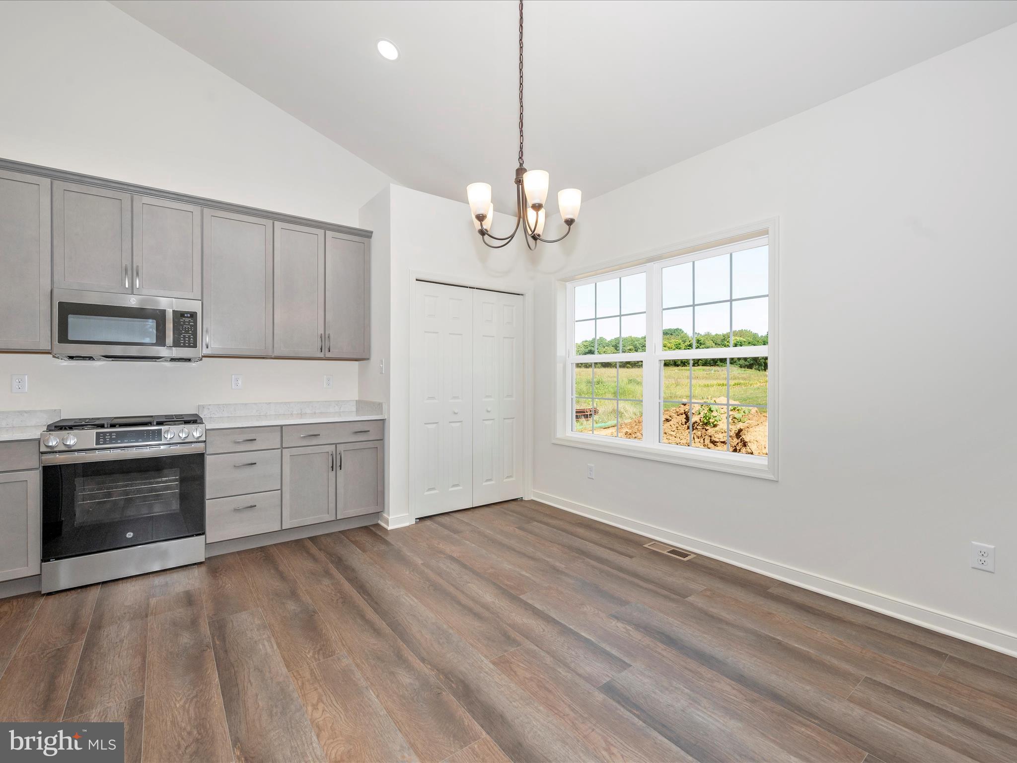 PARADISE HEIGHTS - Residential