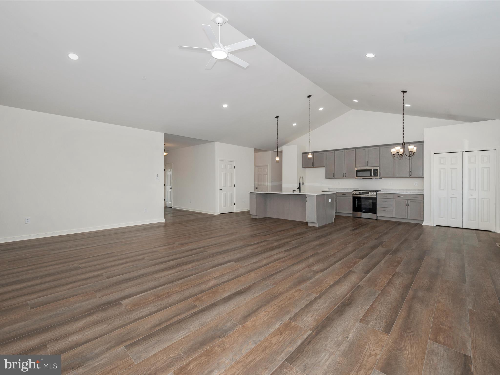 PARADISE HEIGHTS - Residential