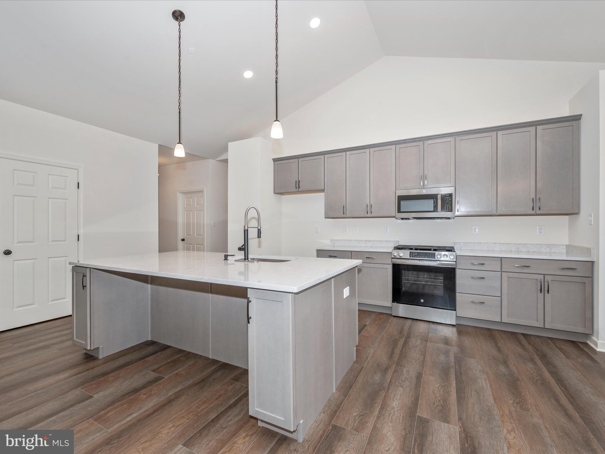 PARADISE HEIGHTS - Residential