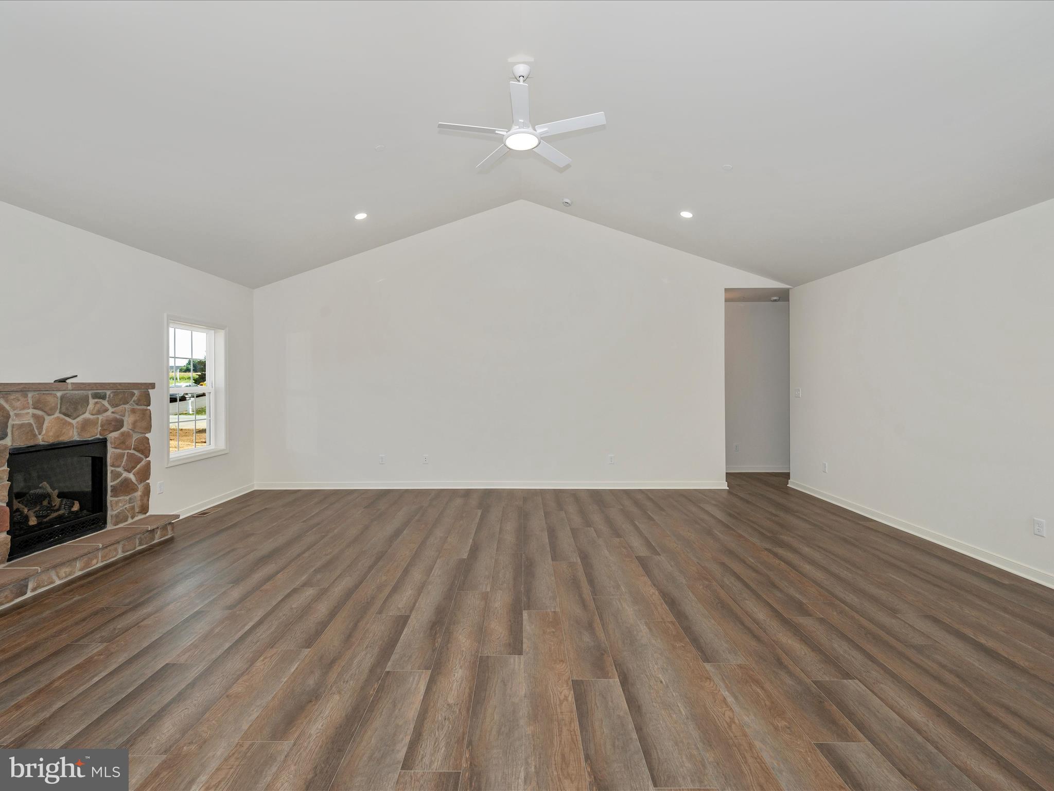 PARADISE HEIGHTS - Residential