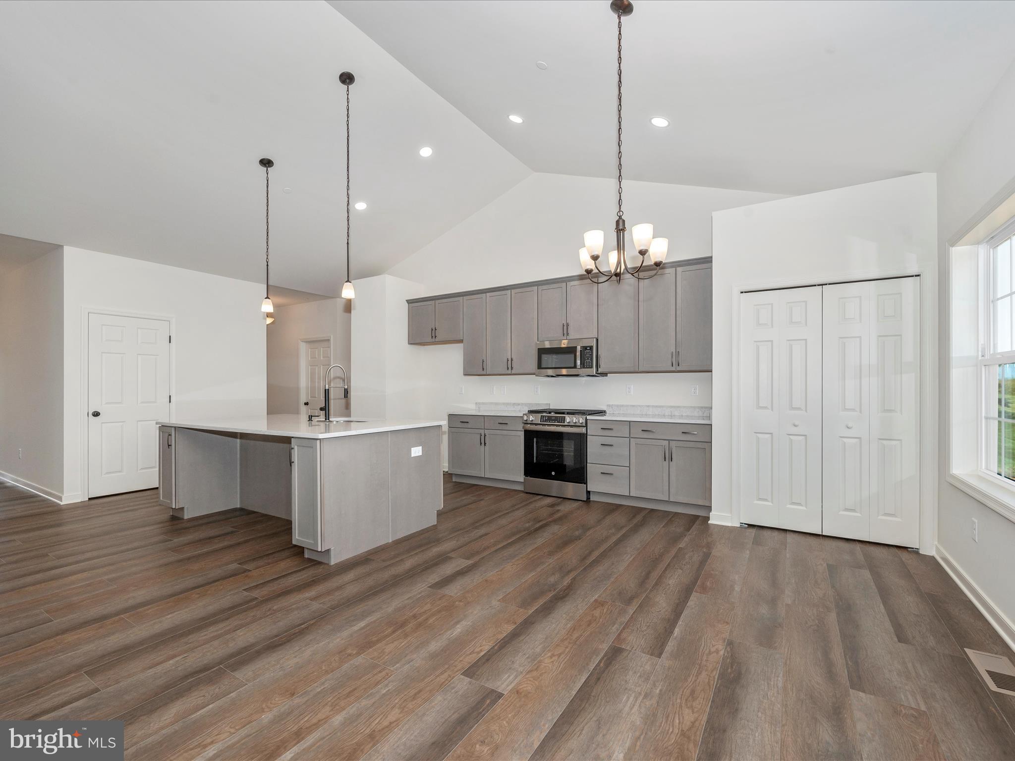 PARADISE HEIGHTS - Residential