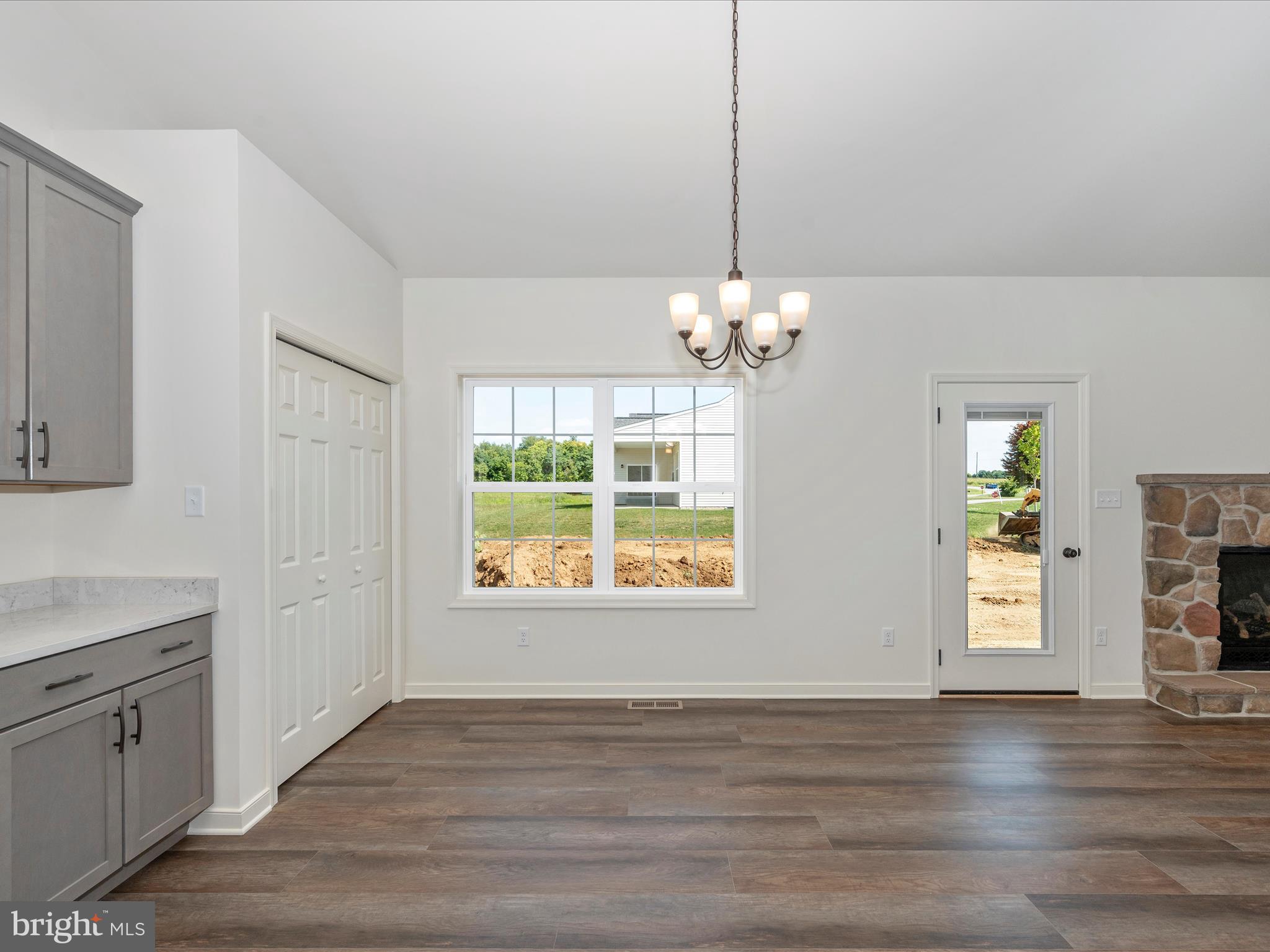 PARADISE HEIGHTS - Residential