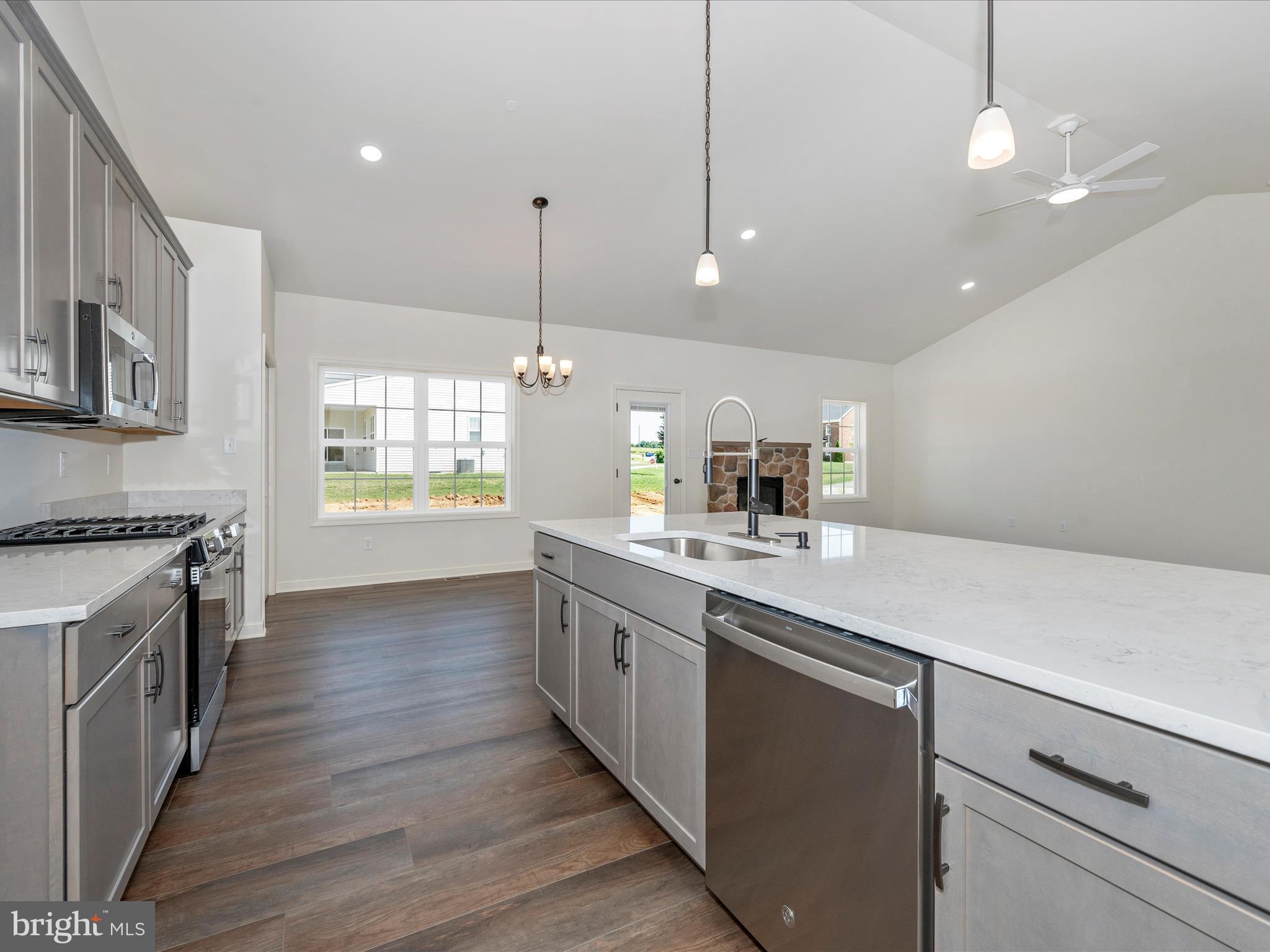 PARADISE HEIGHTS - Residential