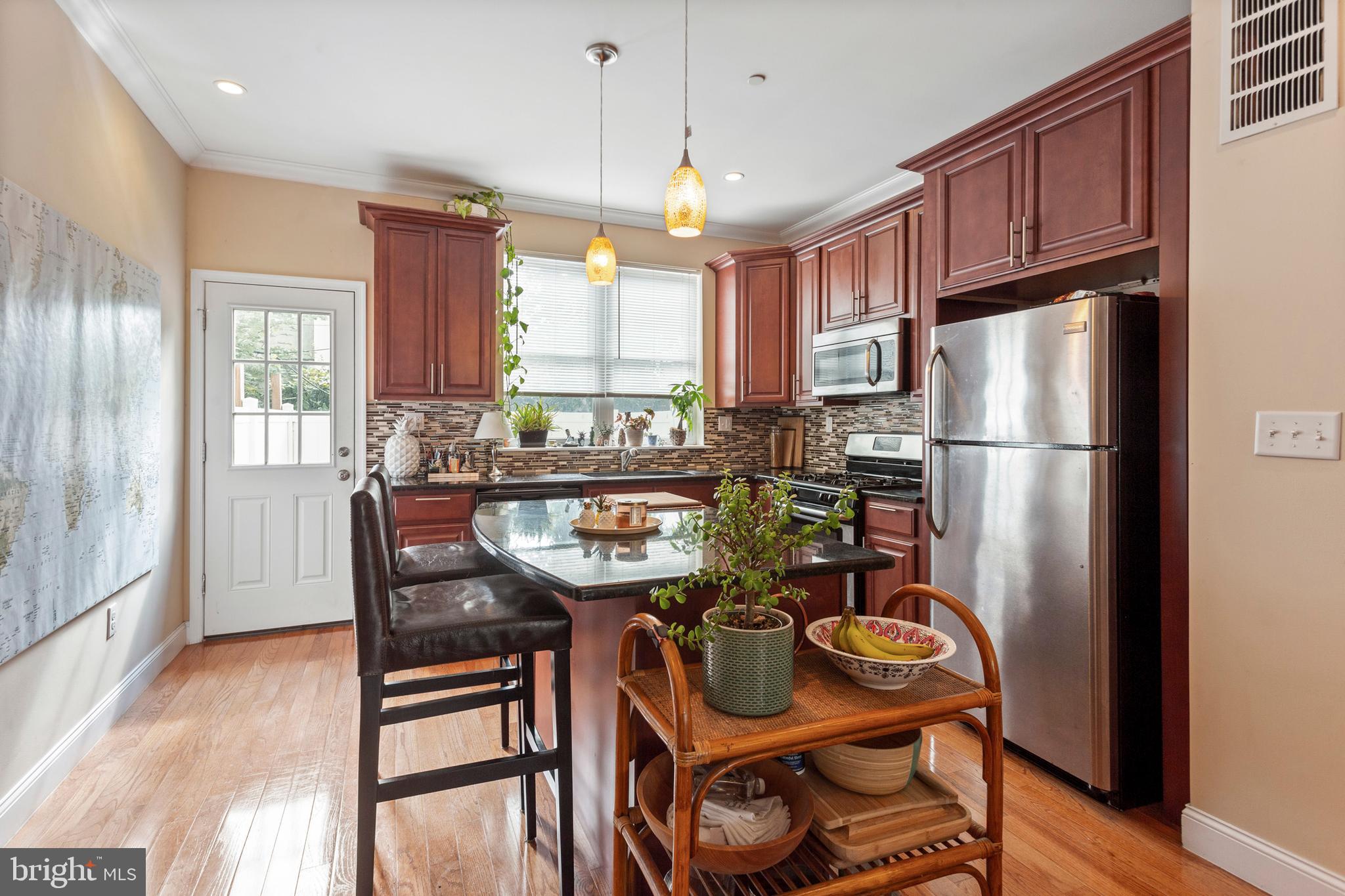 POINT BREEZE - Residential