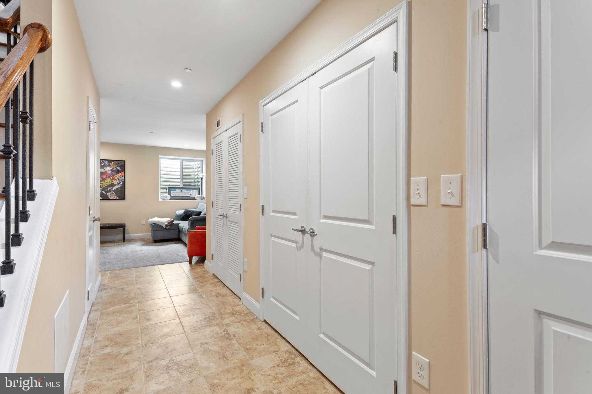 POINT BREEZE - Residential