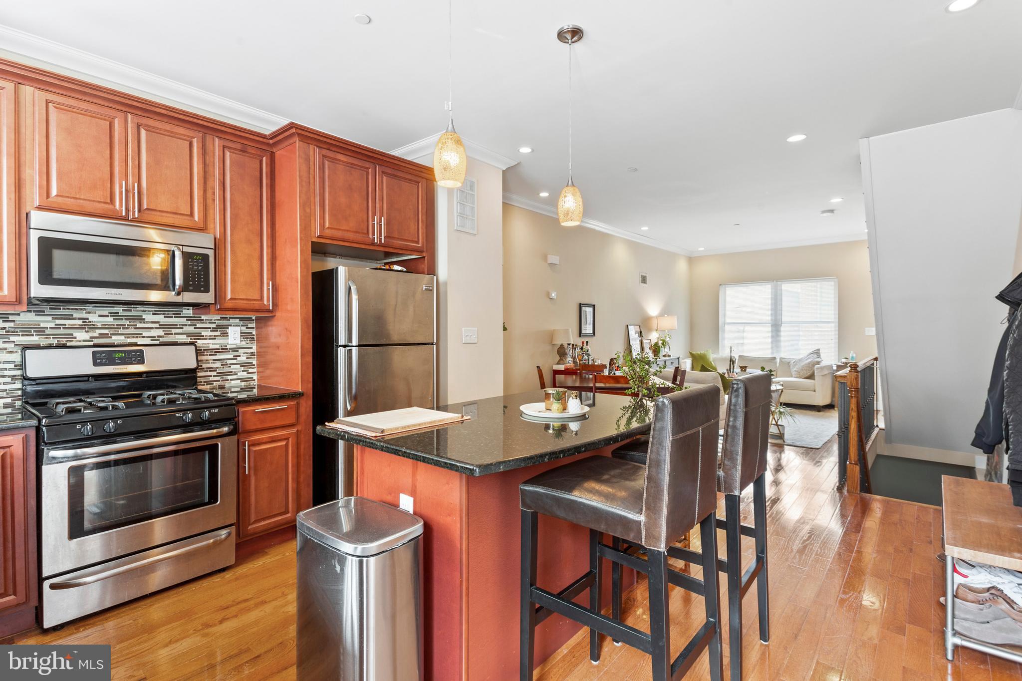 POINT BREEZE - Residential