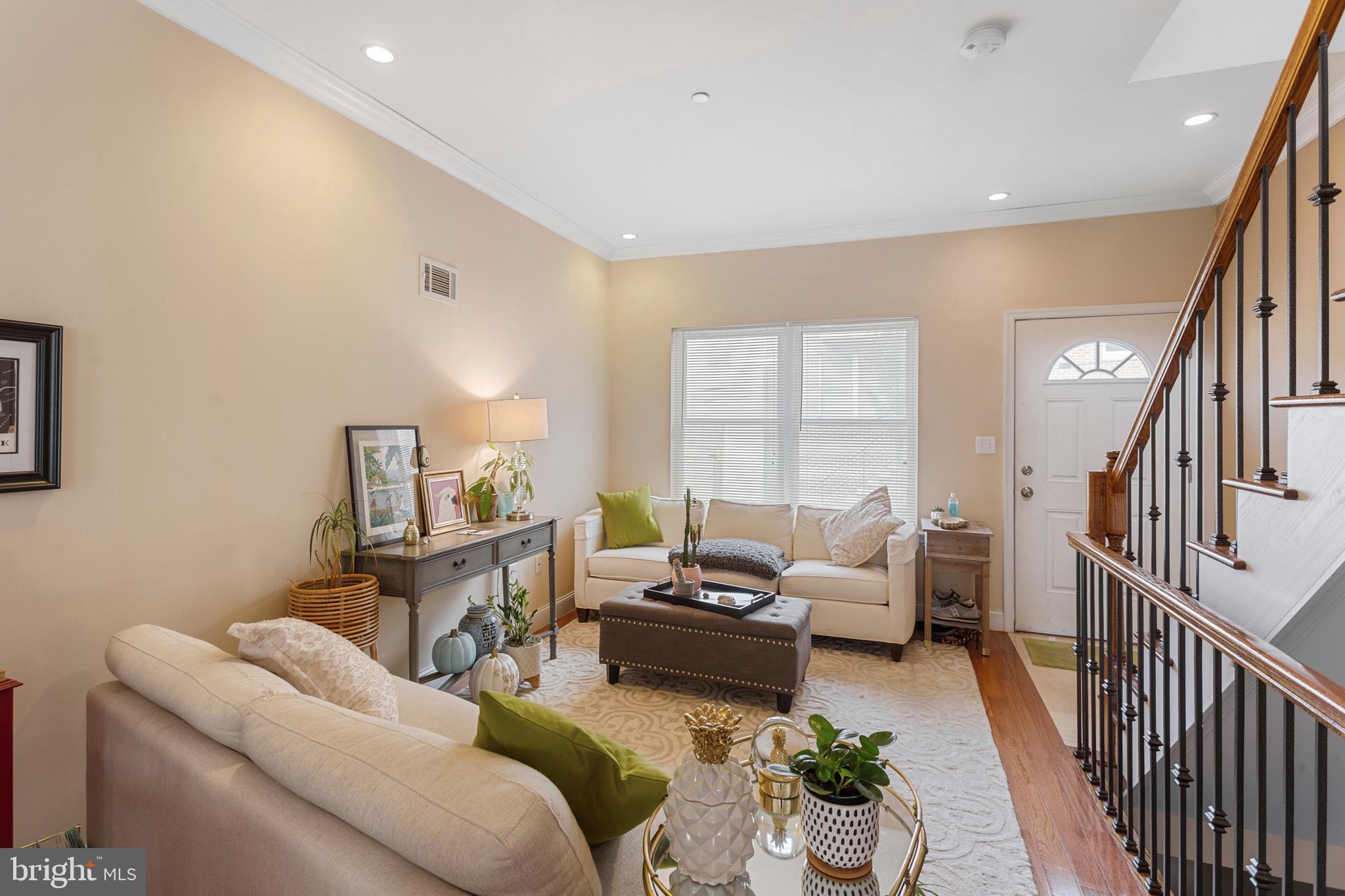 POINT BREEZE - Residential