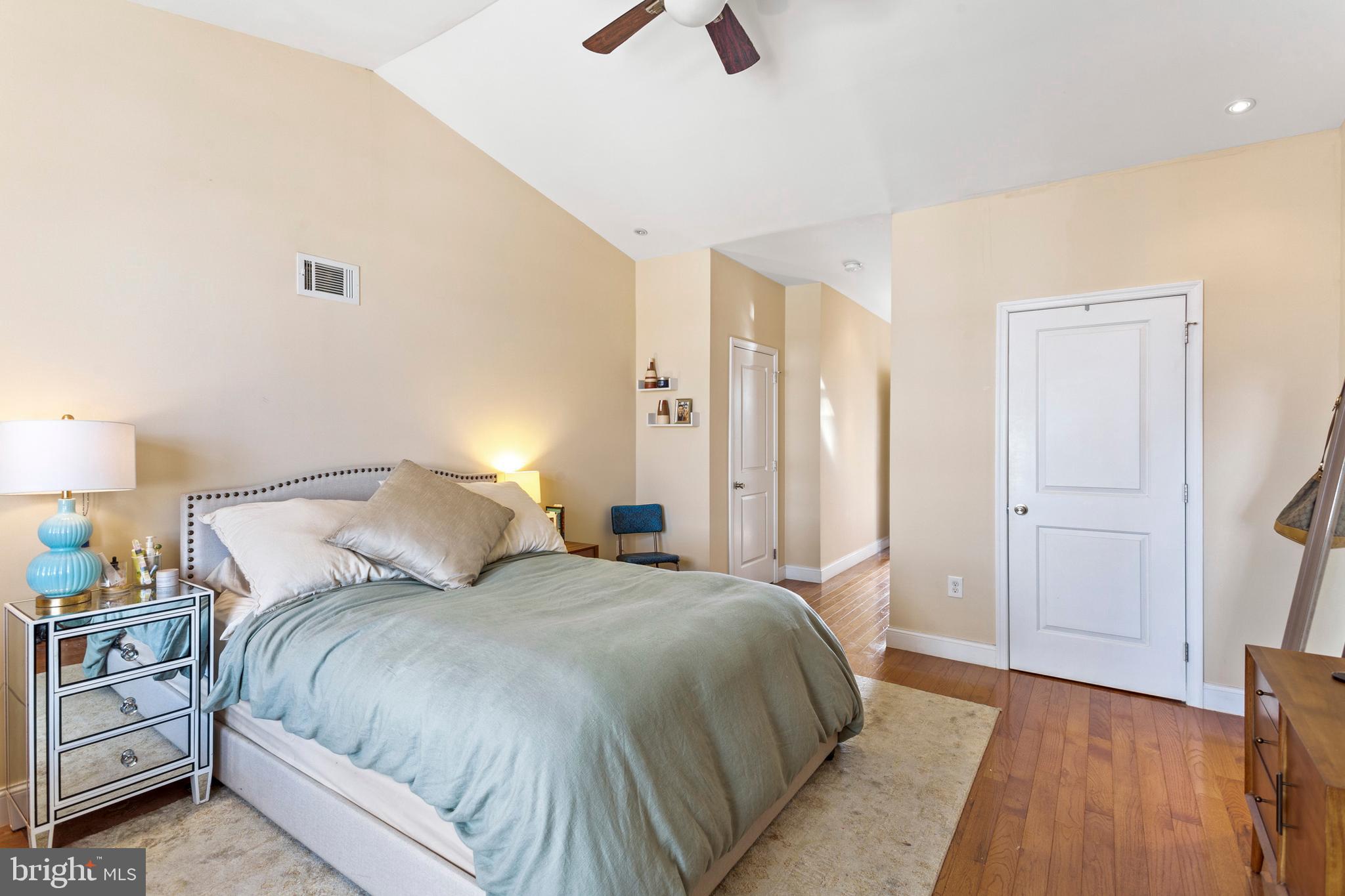 POINT BREEZE - Residential