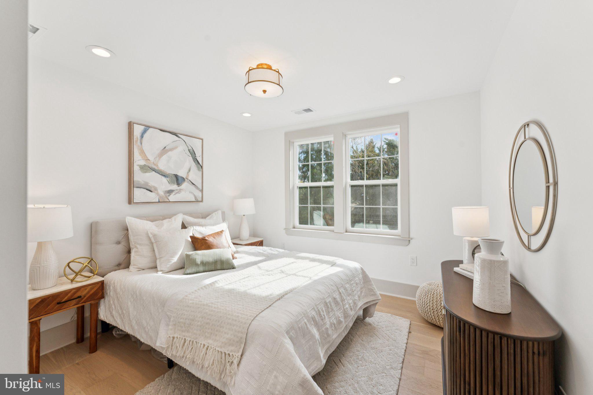 CHEVY CHASE - Residential