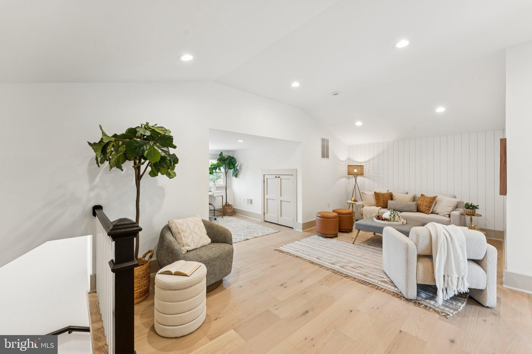 CHEVY CHASE - Residential