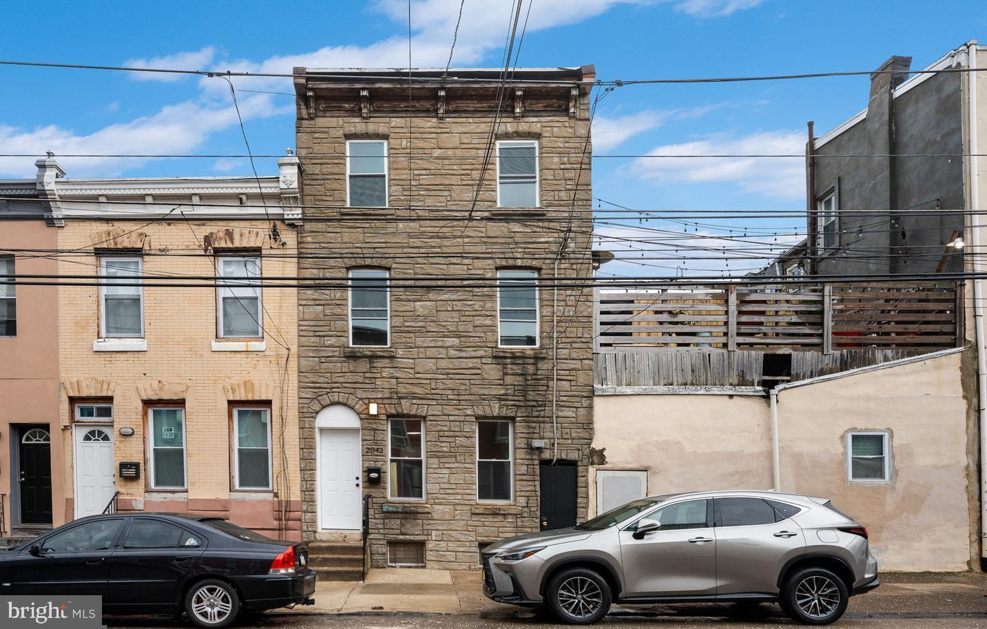 PORT RICHMOND - Residential Lease